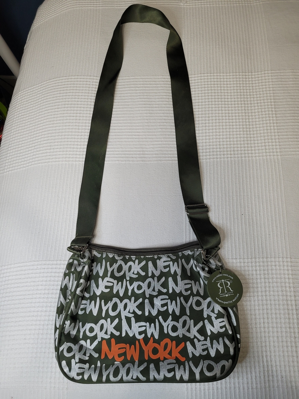 NWOT Robin Ruth New York Canvas Crossbody Bag Green Graffiti Print